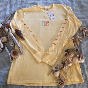 NWT Billabong Yellow Crew Neck Tee women’s size M